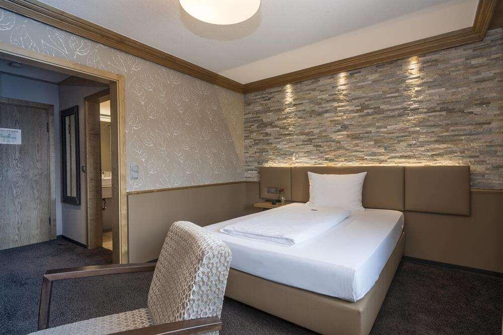 Hotel & Restaurant Becher Donzdorf Quarto foto